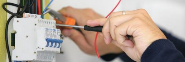 Уличная проводка и установка розеток своими руками